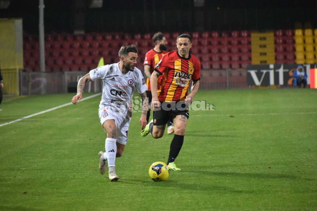 Immagine in evidenza: uno scatto di Benevento-Foggia (Serie C - girone C 2023/24) - crediti: foto di Luigia Spinelli (RIPRODUZIONE VIETATA)