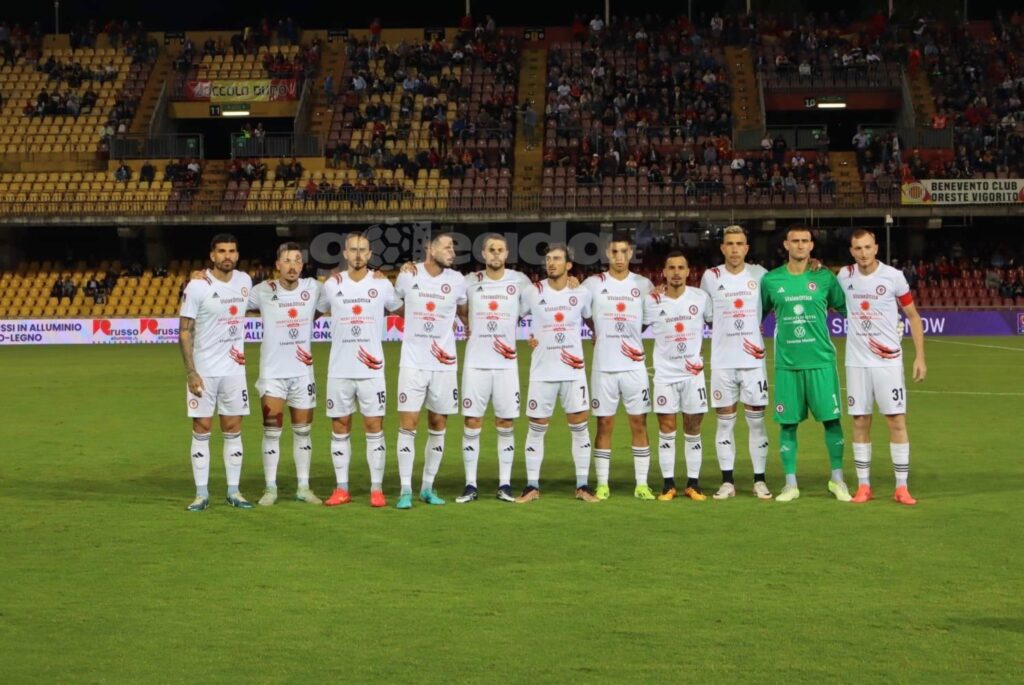 Immagine in evidenza: uno scatto di Benevento-Foggia (Serie C - girone C 2024/25) - crediti: foto di Luigia Spinelli (RIPRODUZIONE VIETATA)