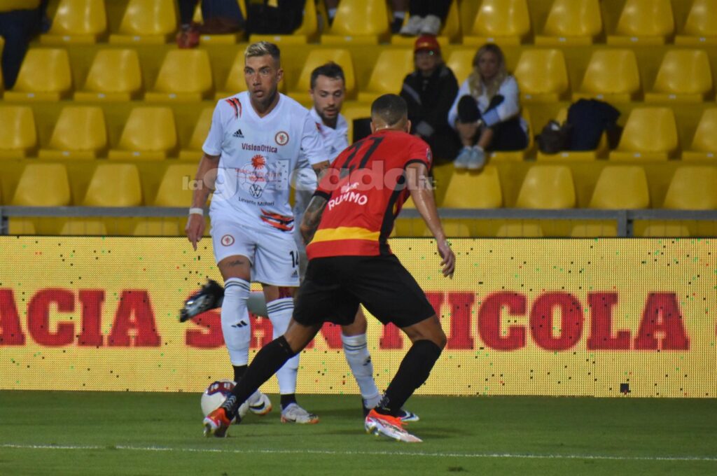 Immagine in evidenza: uno scatto di Benevento-Foggia (Serie C - girone C 2024/25) - crediti: foto di Luigia Spinelli (RIPRODUZIONE VIETATA)
