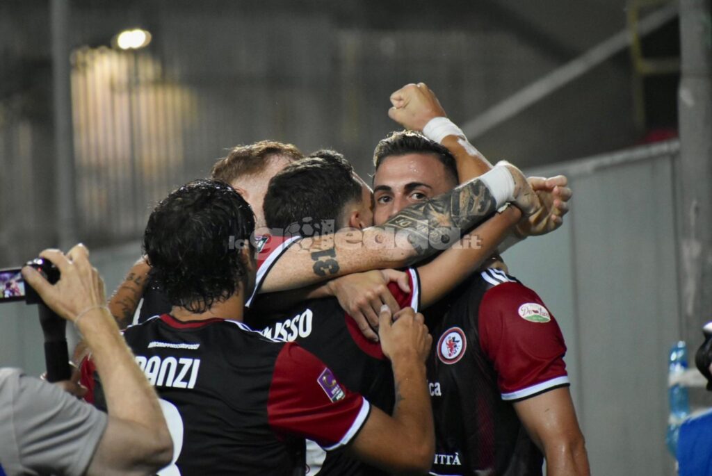 Immagine in evidenza: uno scatto di Foggia-Trapani (Serie C - girone C 2024/25) - crediti: foto di Luigia Spinelli/lagoleada.it (RIPRODUZIONE VIETATA)