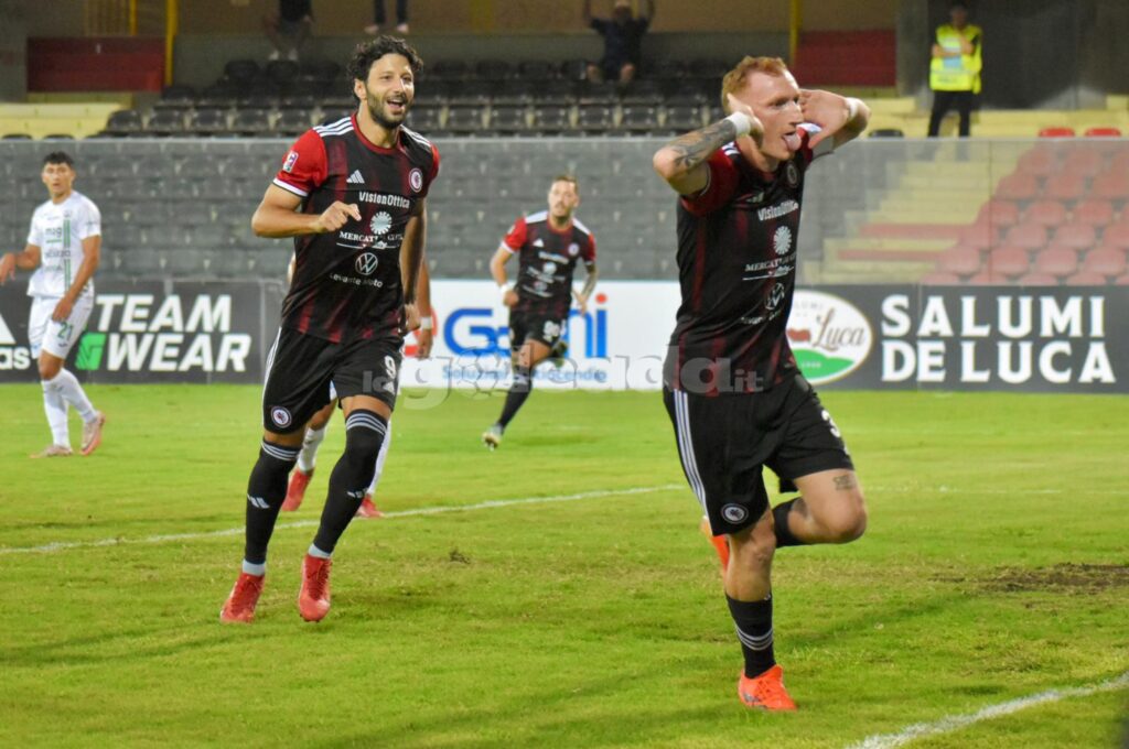 Immagine in evidenza: uno scatto di Foggia-Monopoli (Serie C - girone C 2024/25) - crediti: foto di Luigia Spinelli/lagoleada.it (RIPRODUZIONE VIETATA)