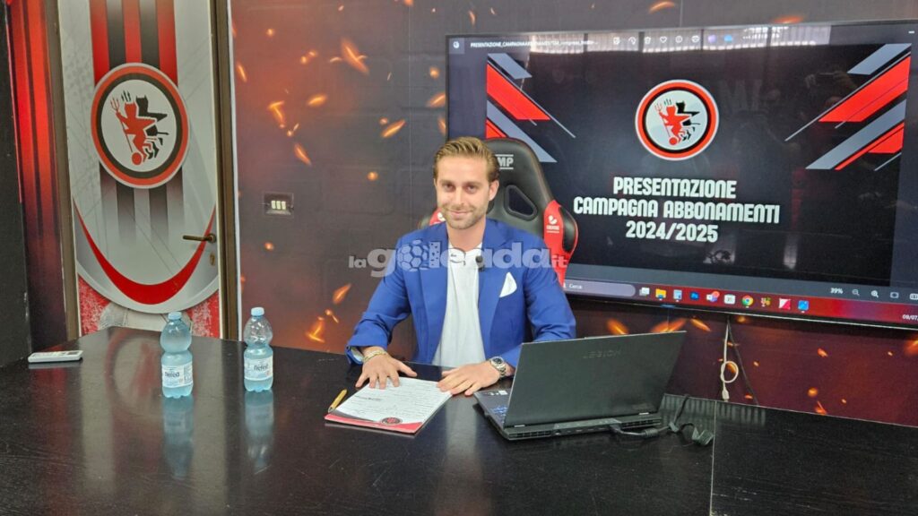 Immagine in evidenza: uno scatto dalla presentazione della campagna abbonamenti del Foggia 2024/25 - crediti: foto di Mario Mescia/lagoleada.it (RIPRODUZIONE VIETATA)