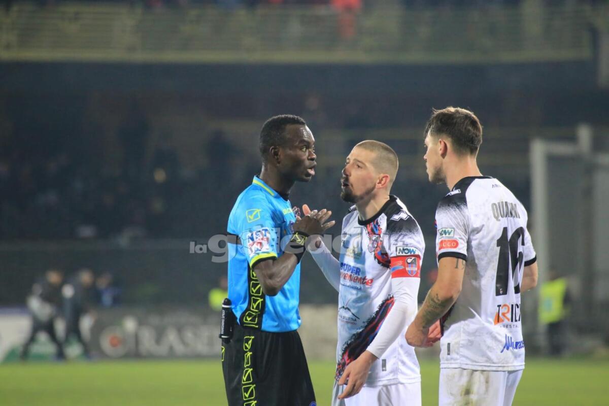 Chi arbitrerà Sorrento-Foggia? Il nome e le statistiche - Immagine in evidenza: uno scatto di Foggia-Catania (Serie C - girone C 2023/24) - crediti: foto su gentile concessione di Monica Carbosiero per lagoleada.it