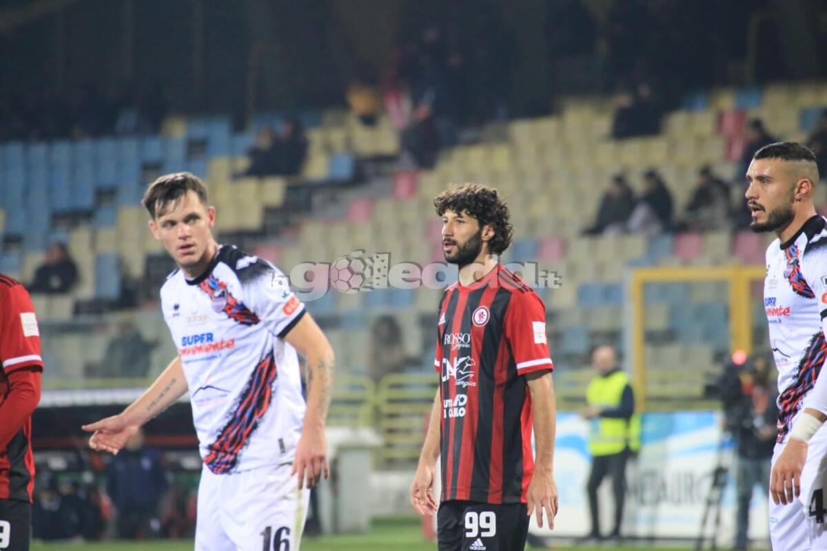 Foggia-Catania 2-2, risultato finale - Immagine in evidenza: uno scatto di Foggia-Catania (Serie C - girone C 2023/24) - crediti: foto su gentile concessione di Monica Carbosiero per lagoleada.it