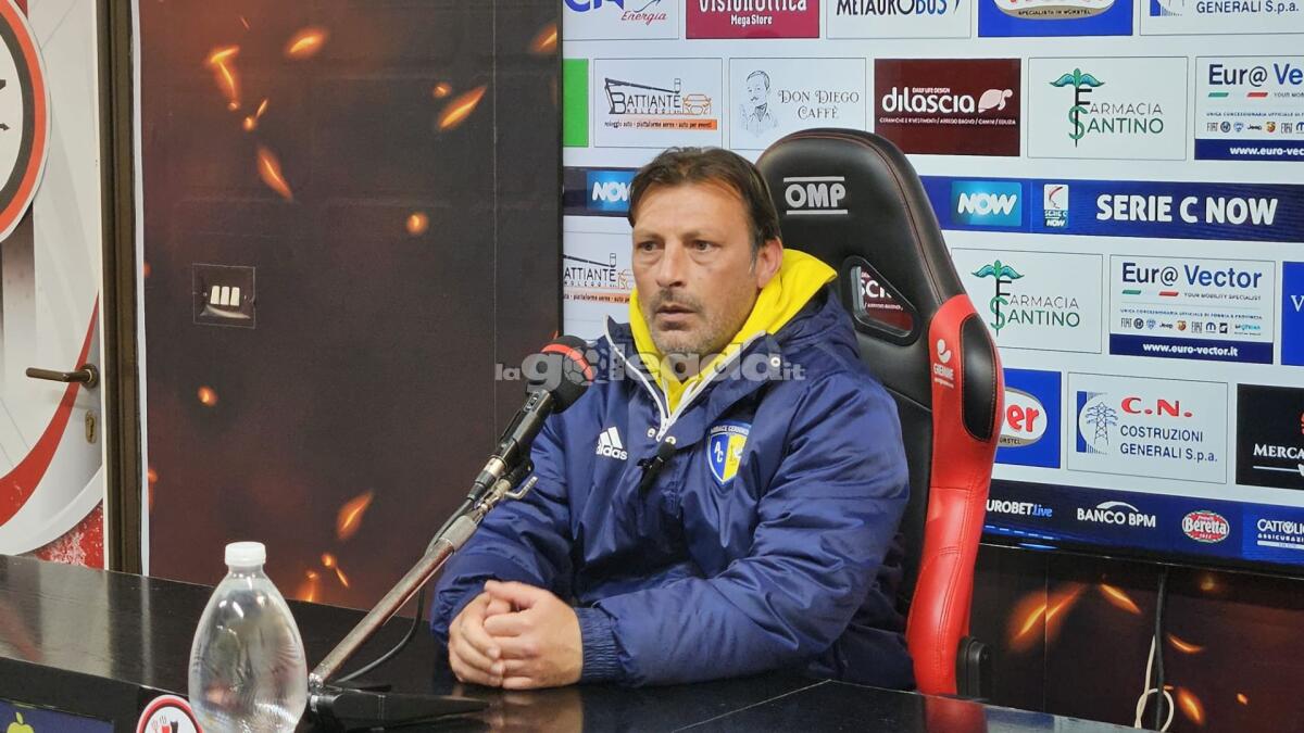 Cerignola, Raffaele: "Situazione Foggia non pronosticabile. Siamo..." - Immagine in evidenza: mister Giuseppe Raffaele - crediti: foto di Mario Mescia/lagoleada.it (RIPRODUZIONE VIETATA)
