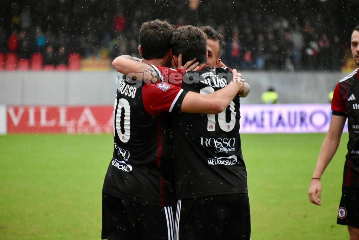 Sorrento-Foggia, probabili formazioni e dove vederla - Immagine in evidenza: uno scatto di Foggia-Catania (Serie C - girone C 2024/25) - crediti: foto di Luigia Spinelli/lagoleada.it (RIPRODUZIONE VIETATA)