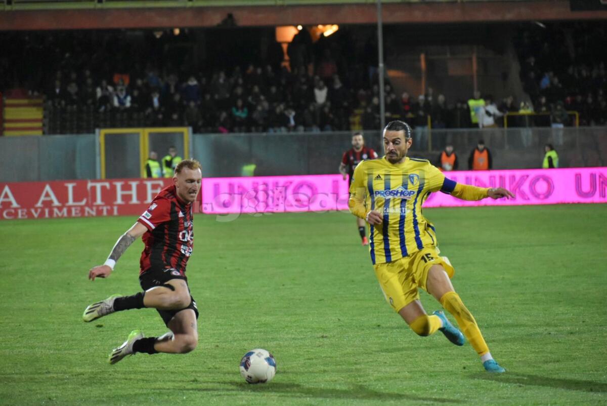Foggia-Audace Cerignola, trasferta vietata - Immagine in evidenza: uno scatto di Foggia-Audace Cerignola (Serie C - girone C 2023/24) - crediti: foto di Luigia Spinelli (RIPRODUZIONE VIETATA)