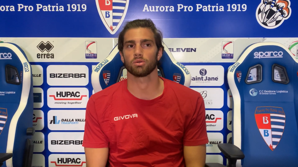 Immagine in evidenza: Mattia Del Favero - crediti foto: canale ufficiale YouTube Pro Patria (frame da video)