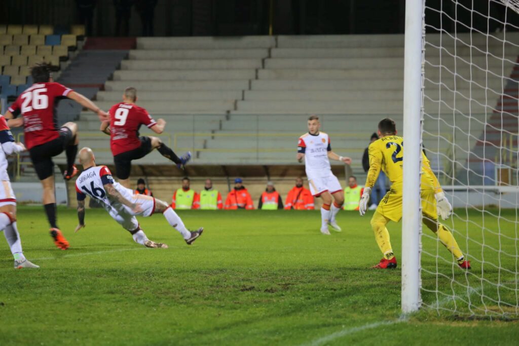 Immagine in evidenza: uno scatto di Foggia-Potenza (Serie C - girone C 2023/24) - crediti: foto di Monica Carbosiero