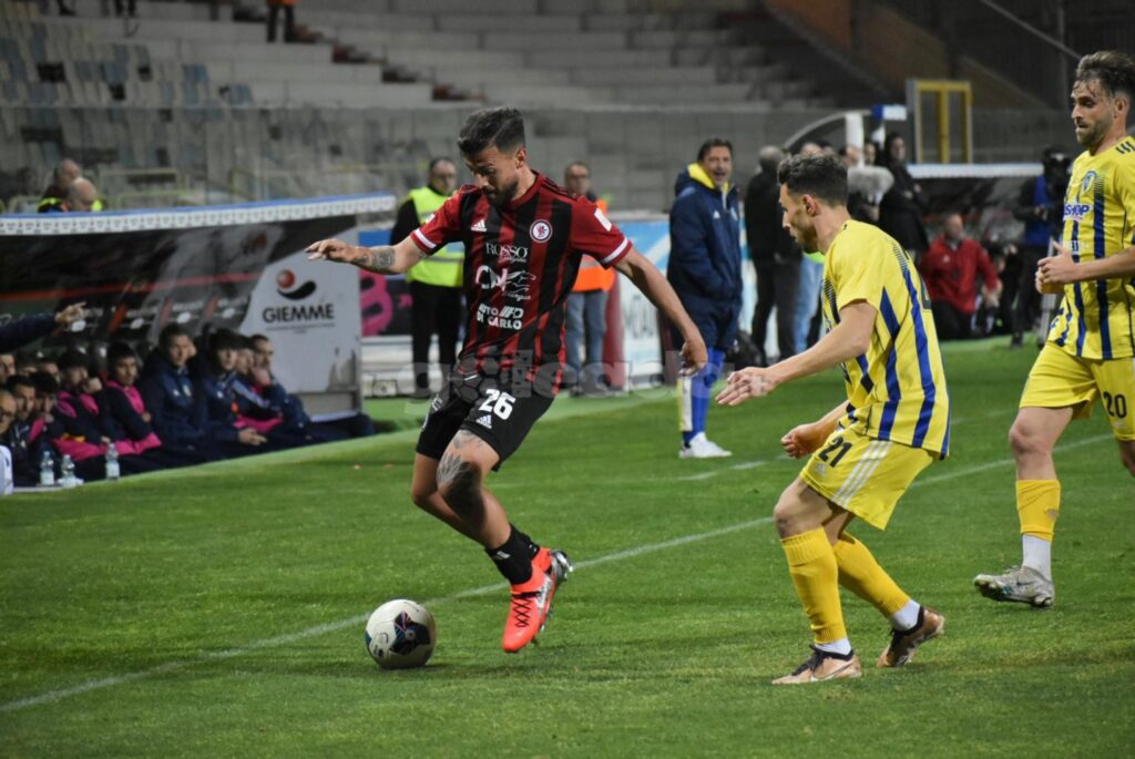 Immagine in evidenza: uno scatto di Foggia-Audace Cerignola (Serie C - girone C 2023/24) - crediti: foto di Luigia Spinelli (RIPRODUZIONE VIETATA)
