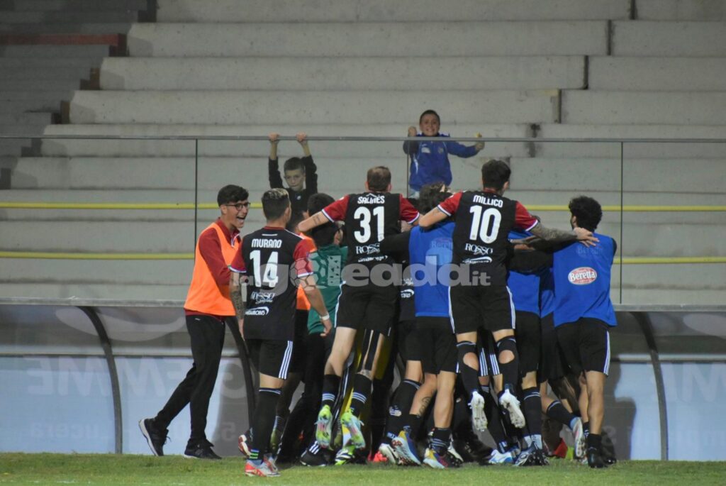 Immagine in evidenza: uno scatto di Foggia-Taranto (Serie C - girone C 2024/25) - crediti: foto di Luigia Spinelli (RIPRODUZIONE VIETATA)
