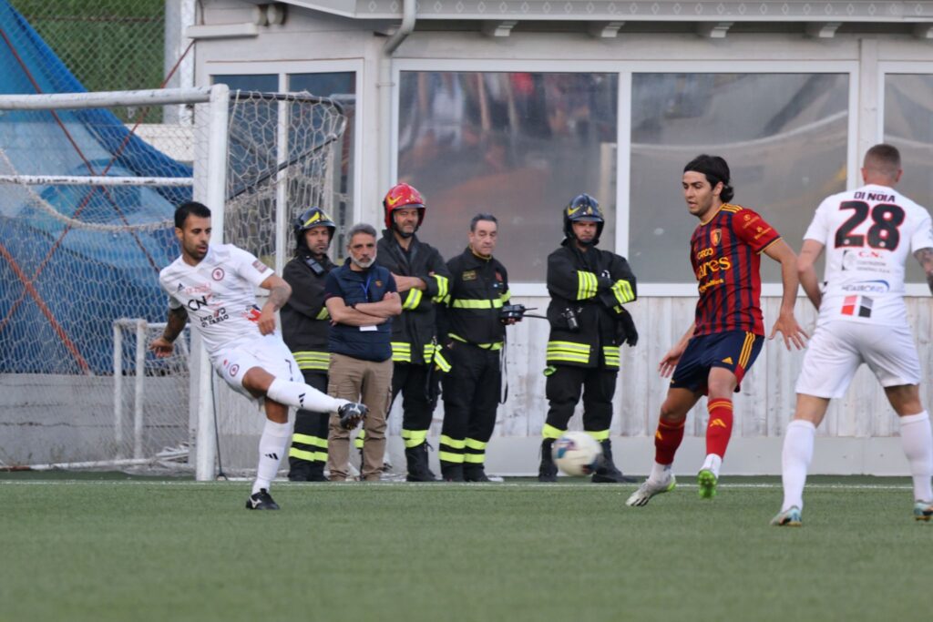 Immagine in evidenza: uno scatto di Potenza-Foggia (Serie C - girone C 2023/24) - crediti: foto di Calcio Foggia 1920/Federico Antonellis