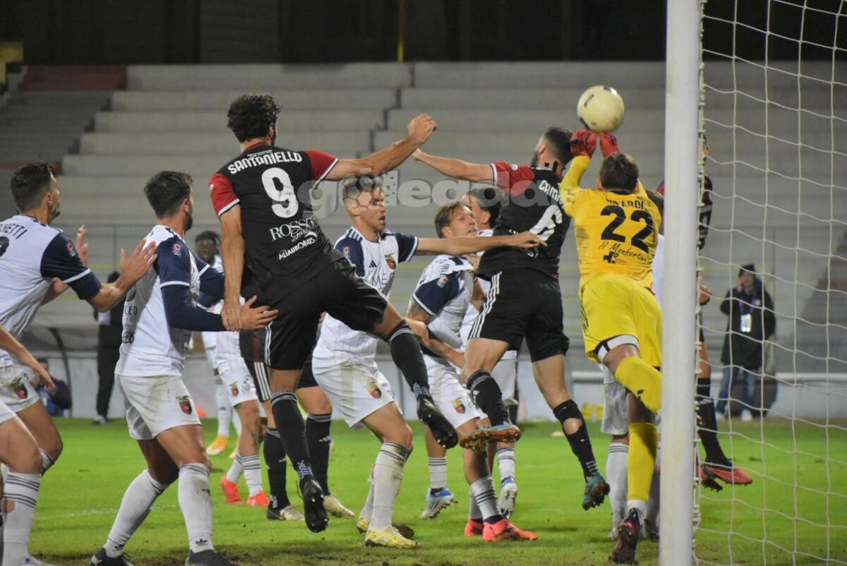 Le pagelle di Foggia-Casertana - Immagine in evidenza: uno scatto di Foggia-Casertana (Serie C - girone C 2024/25) - crediti: foto di Luigia Spinelli (RIPRODUZIONE VIETATA)