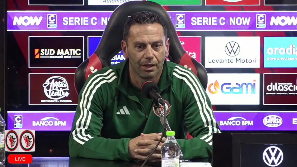 Foggia, i convocati da mister Zauri per la Juventus Next Gen - Immagine in evidenza: Luciano Zauri - crediti foto: pagina ufficiale Facebook Calcio Foggia 1920 (frame da video)