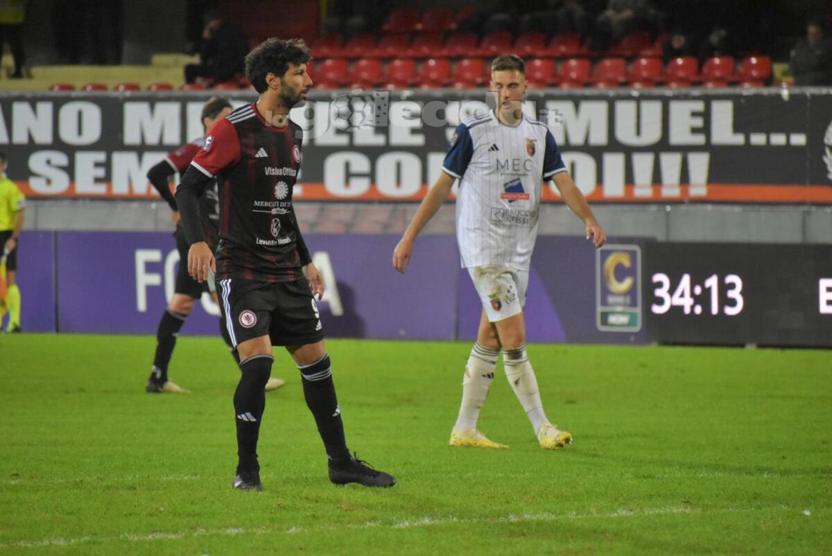 Casertana-Santaniello, intreccio di mercato? La situazione - Immagine in evidenza: uno scatto di Foggia-Casertana (Serie C - girone C 2024/25) - crediti: foto di Luigia Spinelli (RIPRODUZIONE VIETATA)