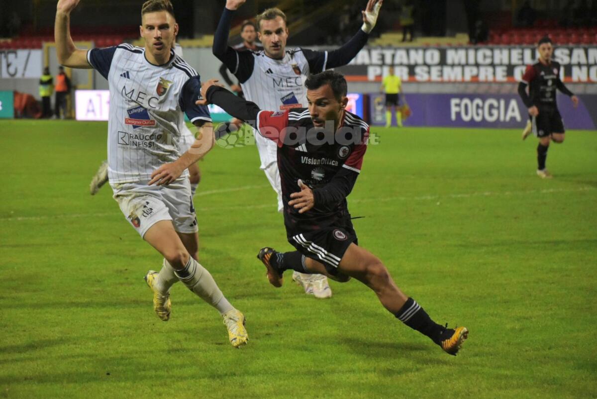 Quali sono le partite del Foggia fino a Natale? - Immagine in evidenza: uno scatto di Foggia-Casertana (Serie C - girone C 2024/25) - crediti: foto di Luigia Spinelli (RIPRODUZIONE VIETATA)