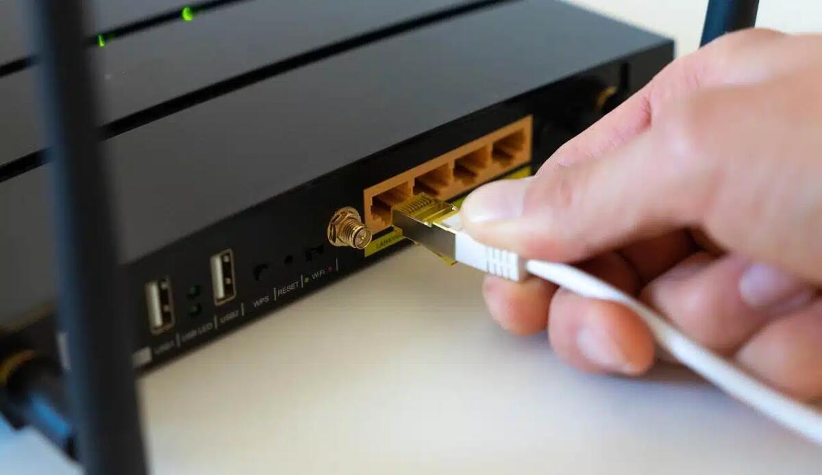 Non è necessario spegnere il router Wi-Fi durante la notte - Router (Pixabay foto) - www.notiziesecche.it