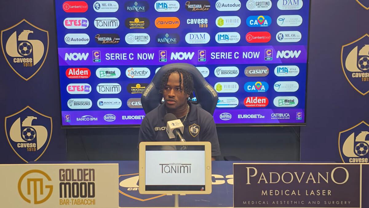 Cavese, Diarrassouba: "Noi molto più cattivi del Foggia nei duelli" - Immagine in evidenza: Adama Ibrahim Diarrassouba - crediti foto: canale ufficiale YouTube Cavese Calcio (frame da video)