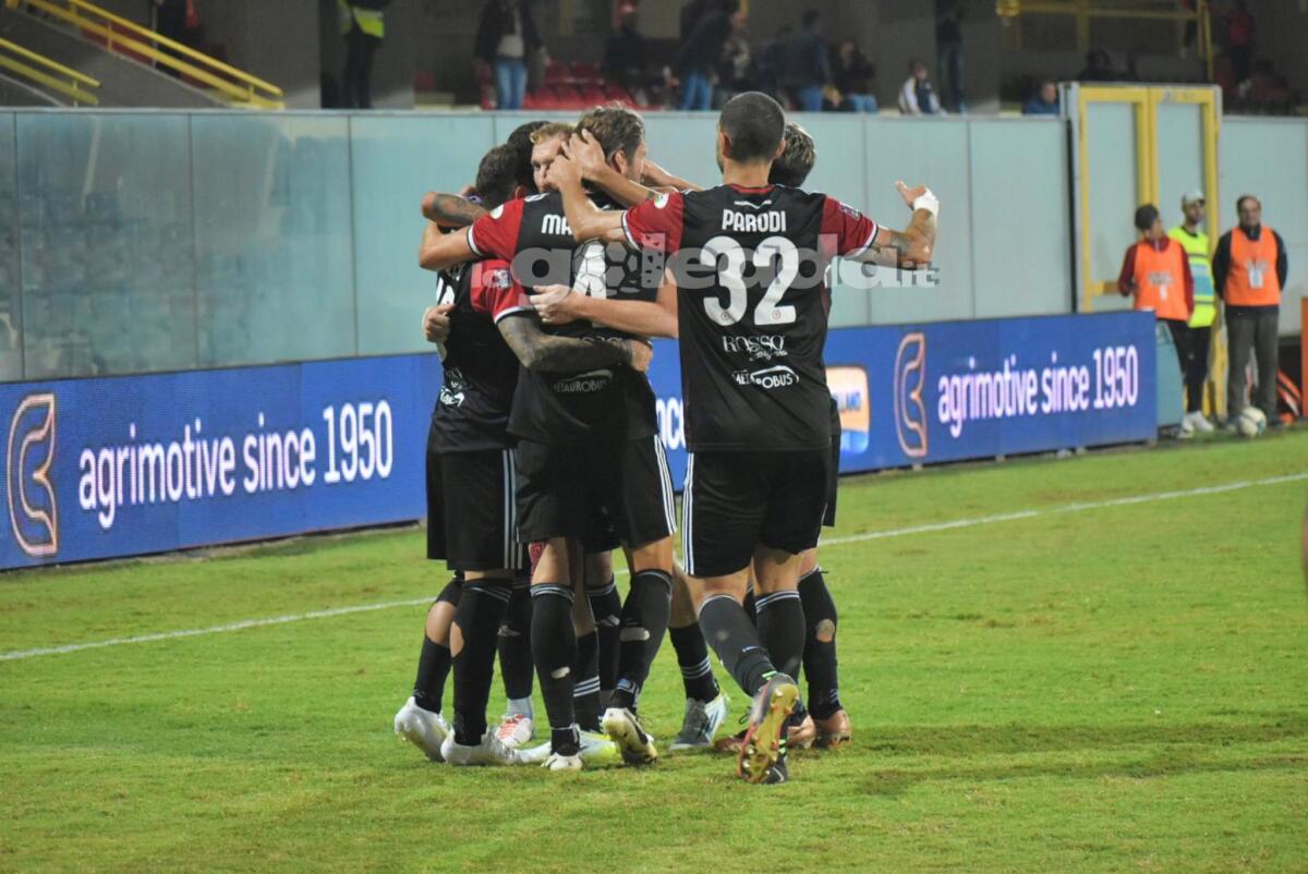 Come è cambiata la classifica? Respira il Foggia di Zauri - Immagine in evidenza: uno scatto di Foggia-Taranto (Serie C - girone C 2024/25) - crediti: foto di Luigia Spinelli (RIPRODUZIONE VIETATA)