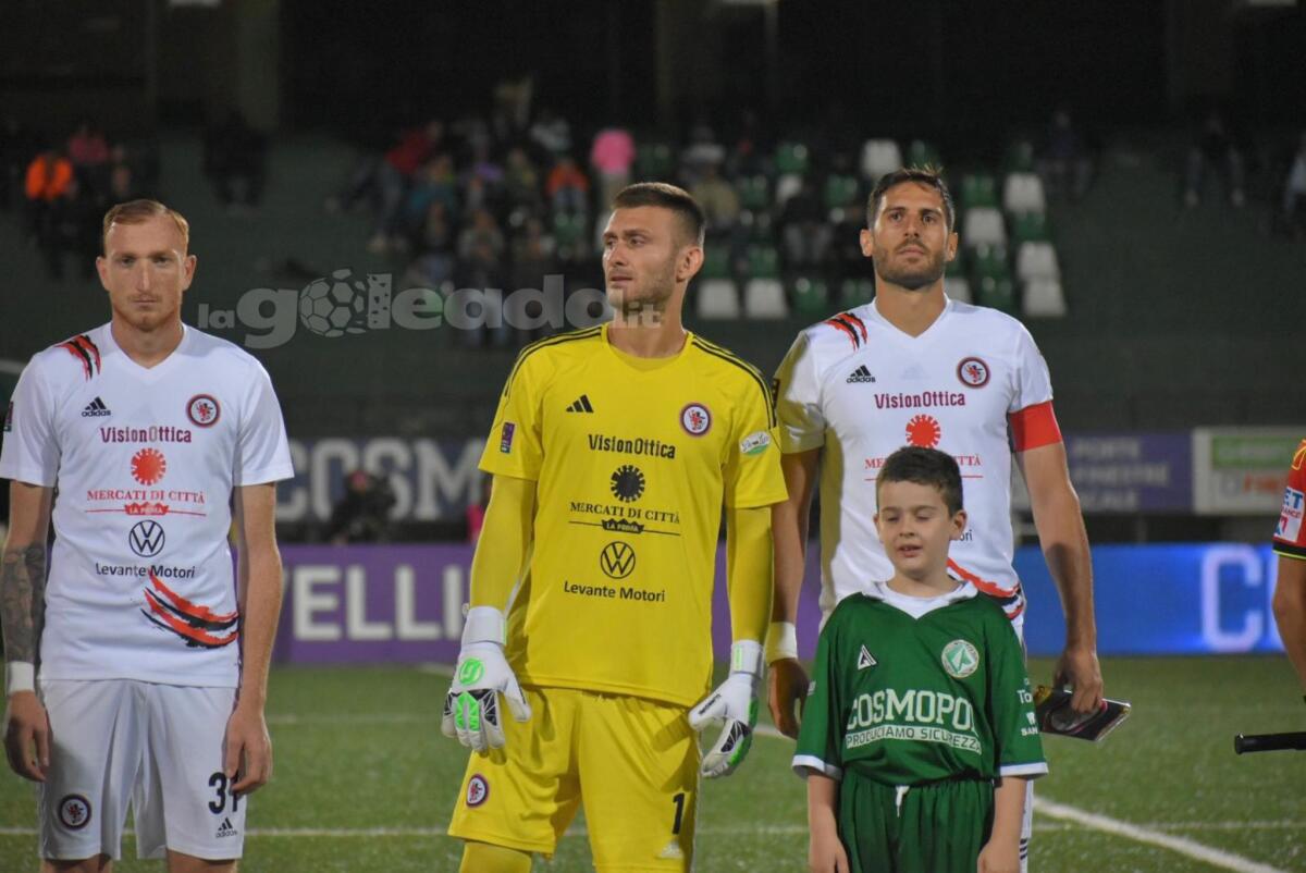Cavese-Foggia, probabili formazioni e dove vederla - Perina durante Avellino-Foggia, crediti: Luigia Spinelli per lagoleada.it (riproduzione vietata)