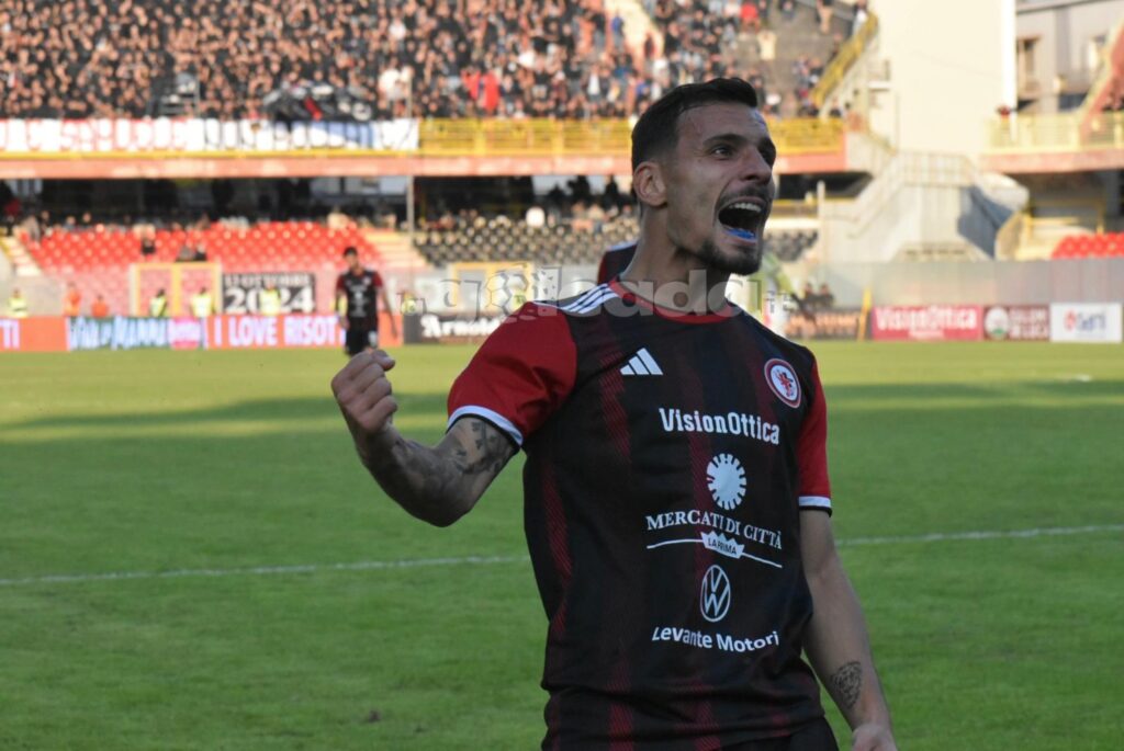Immagine in evidenza: uno scatto di Foggia-Juventus Next Gen (Serie C - girone C 2024/25) - crediti: foto di Luigia Spinelli (RIPRODUZIONE VIETATA)