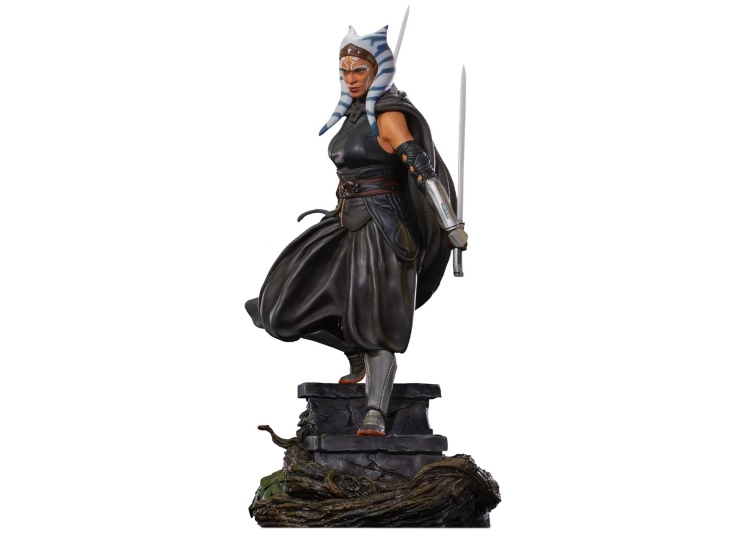Splendida statua di Ahsoka Tano (Iron Studios - Amazon foto) - www.insolenzadir2d2.it