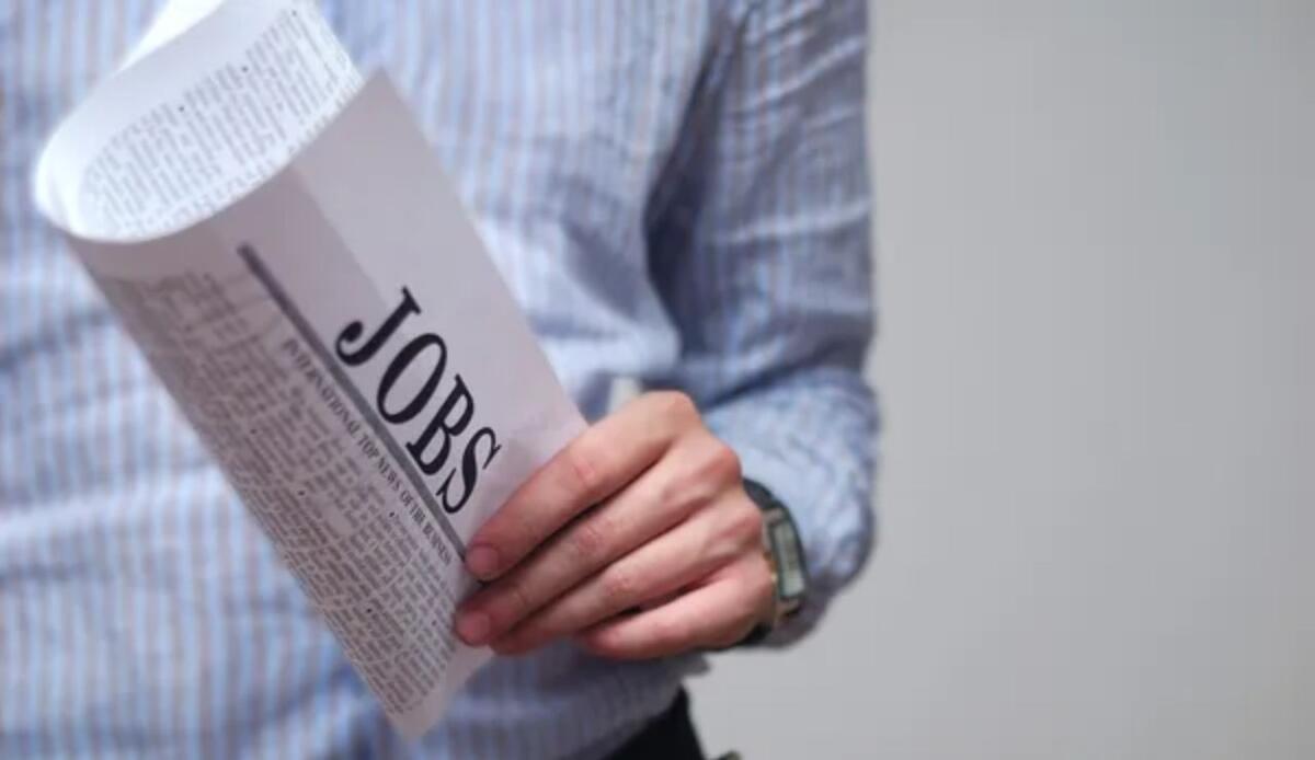 Addio Naspi, queste persone stanno per perdere tutto | La data di scadenza è sempre più vicina - Una persona alla ricerca di un lavoro (Depositphotos FOTO) - www.notiziesecche.it