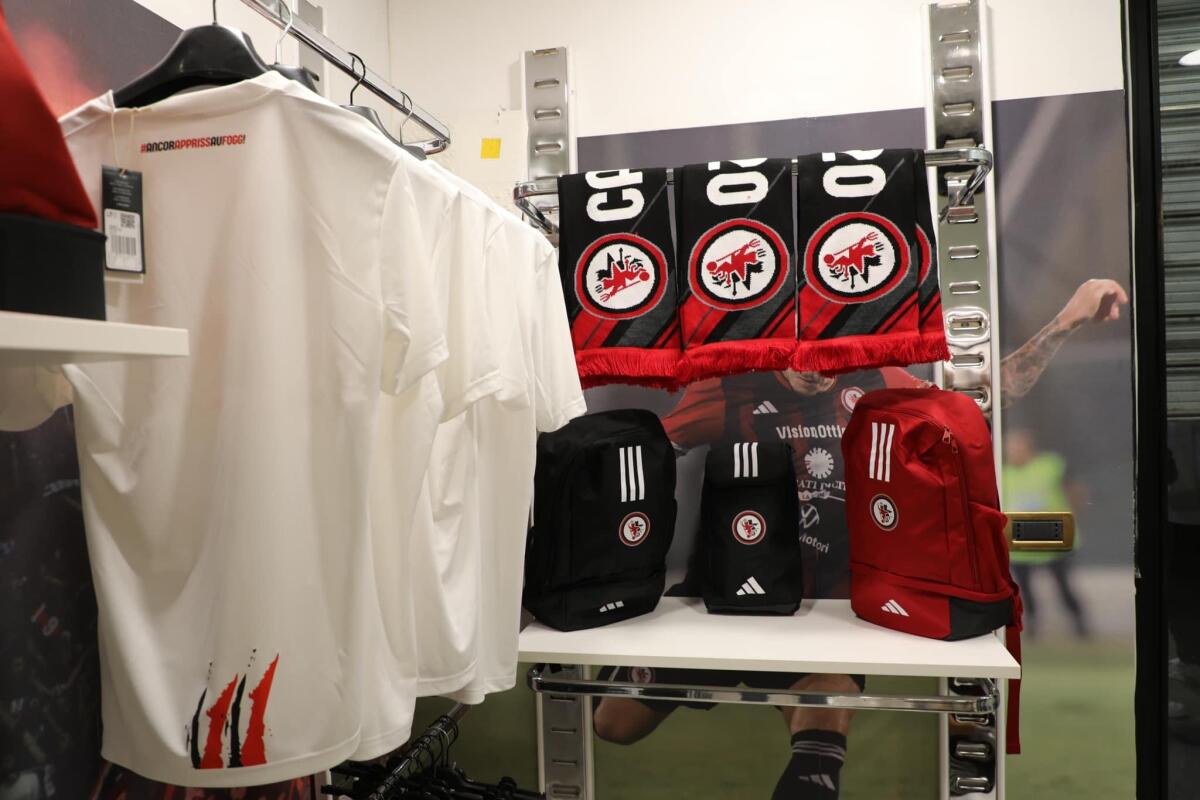 Riapertura store, il comunicato del Foggia - Immagine in evidenza: il nuovo Foggia Store - crediti foto: Calcio Foggia 1920