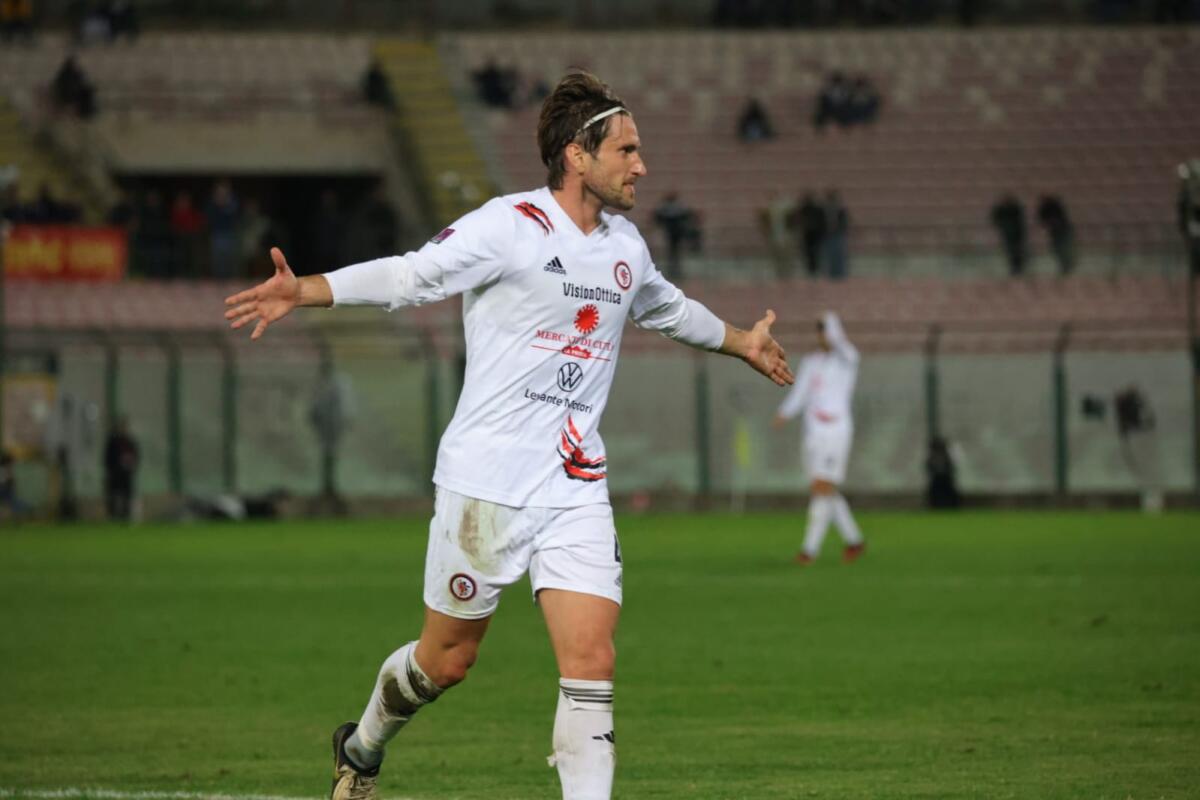 Foggia, nella Top 11 del 18° turno c'è anche Mazzocco - Immagine in evidenza: uno scatto di ACR Messina-Foggia (Serie C - girone C 2024/25) - crediti: foto di Federico Antonellis/Calcio Foggia 1920