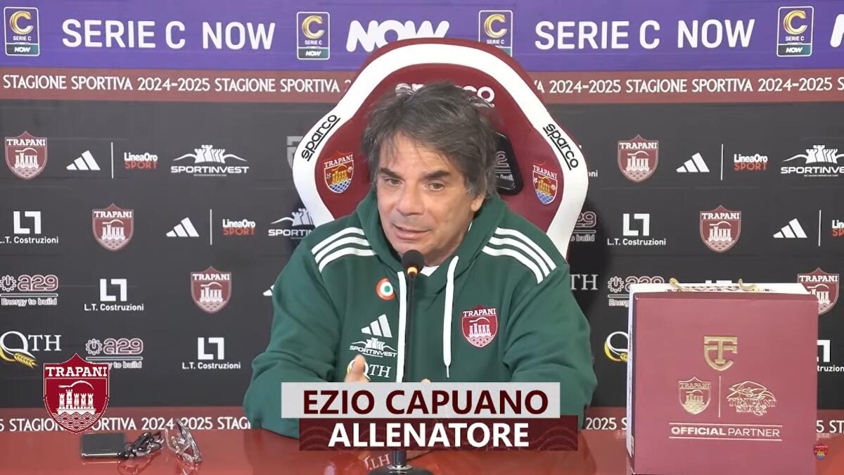 Trapani, Capuano: "Abbiamo grande rispetto del Foggia. Domani..." - Immagine in evidenza: mister Ezio Capuano - crediti foto: canale ufficiale YouTube Trapani Calcio (frame da video)