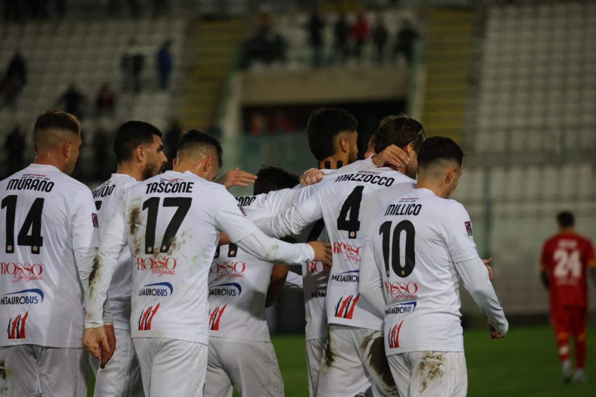 Foggia in positivo da 5 gare, Zauri coi “piedi per terra” - Immagine in evidenza: uno scatto di ACR Messina-Foggia (Serie C - girone C 2024/25) - crediti: foto di Federico Antonellis/Calcio Foggia 1920