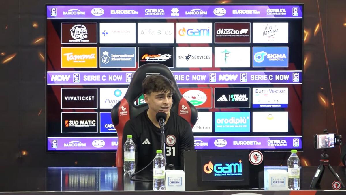 Foggia, Pazienza: "Lotterò fino alla fine per questa maglia" - Immagine in evidenza: Orazio Pazienza - crediti foto: canale ufficiale YouTube Calcio Foggia 1920 (frame da video)