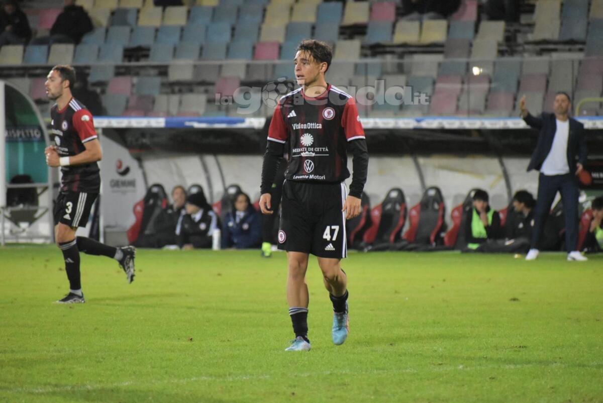 Foggia, ancora uno stop ma c’è chi recupera: le ultime - Immagine in evidenza: uno scatto di Foggia-Casertana (Serie C - girone C 2024/25) - crediti: foto di Luigia Spinelli (RIPRODUZIONE VIETATA)