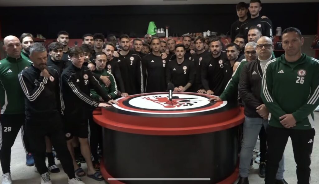 Immagine in evidenza: gli auguri di Natale del Calcio Foggia 1920 - crediti foto: pagina ufficiale Facebook Calcio Foggia 1920 (frame da video)