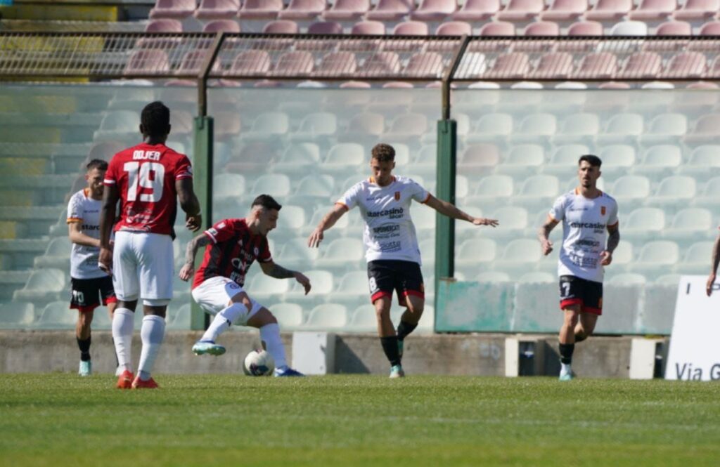 Immagine in evidenza: uno scatto di ACR Messina-Foggia (Serie C - girone C 2023/24) - crediti: foto di Calcio Foggia 1920/Federico Antonellis