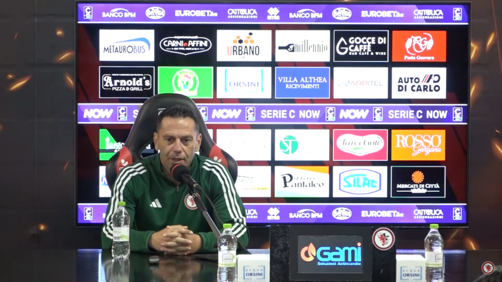 Immagine in evidenza: mister Luciano Zauri - crediti foto: canale ufficiale YouTube Calcio Foggia 1920 (frame da video)