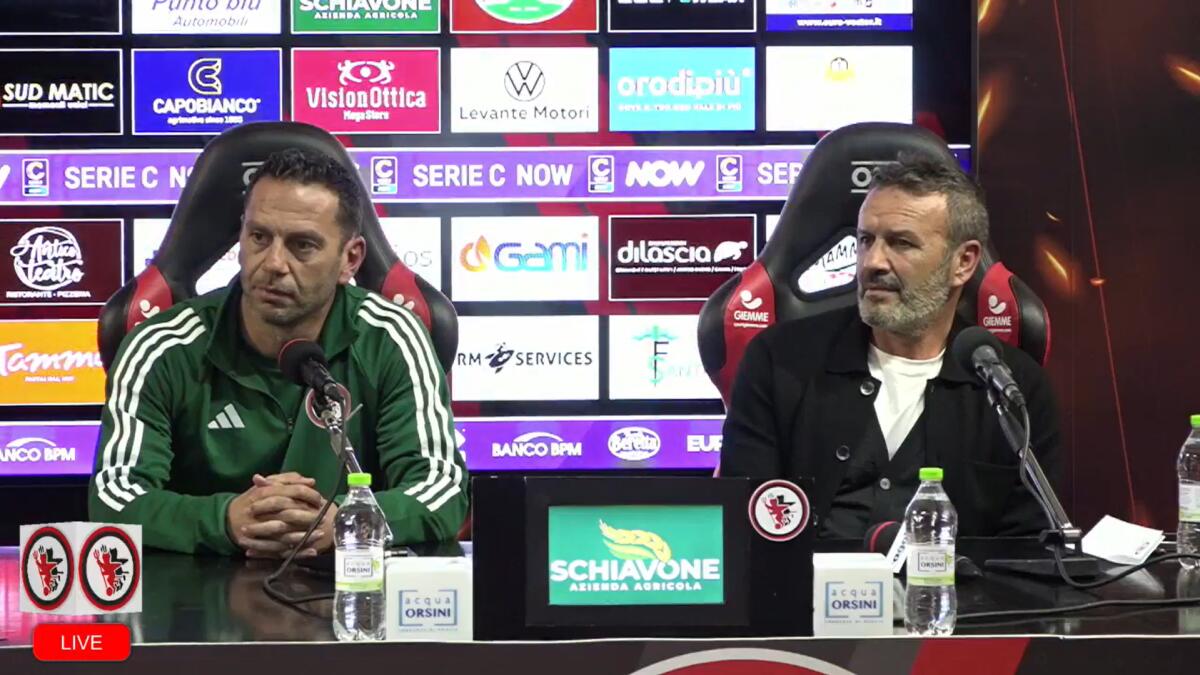 A tutto Foggia, Leone si racconta: la scelta di Zauri, il campo di Amendola e il mercato - Immagine in evidenza: Luca Leone e Luciano Zauri - crediti foto: pagina ufficiale Facebook Calcio Foggia 1920 (frame da video)