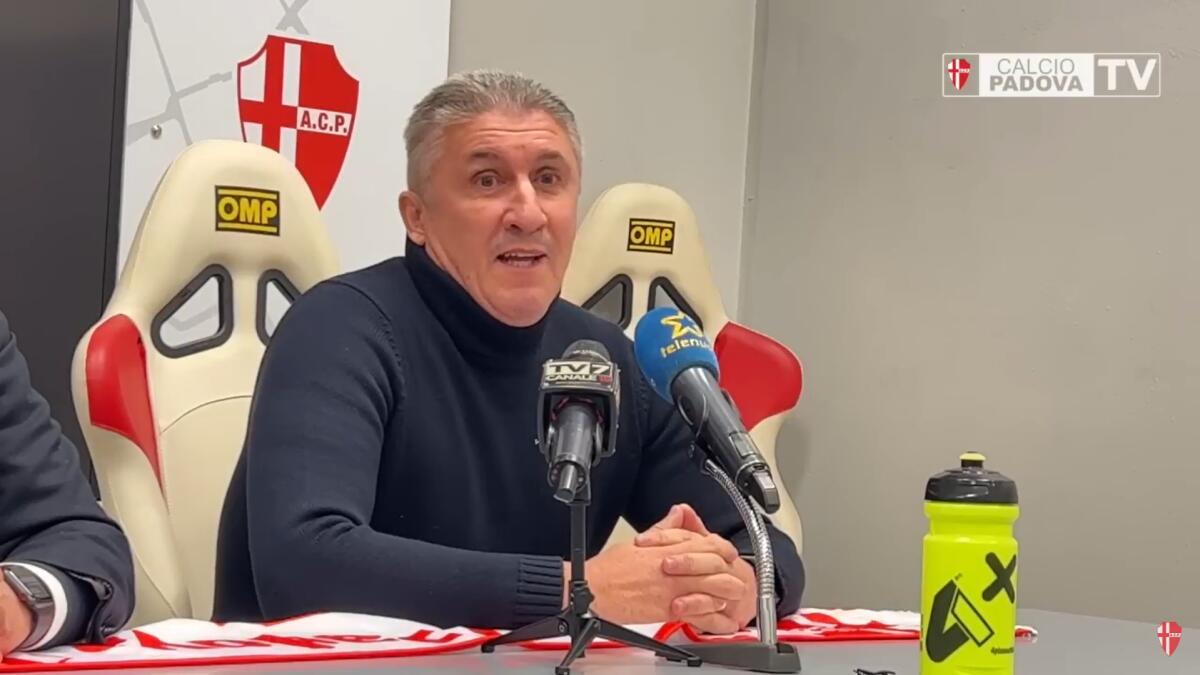 Trapani grandi firme: è Torrente il nuovo allenatore - Immagine in evidenza: Vincenzo Torrente - crediti foto: canale ufficiale YouTube Padova Calcio (frame da video)