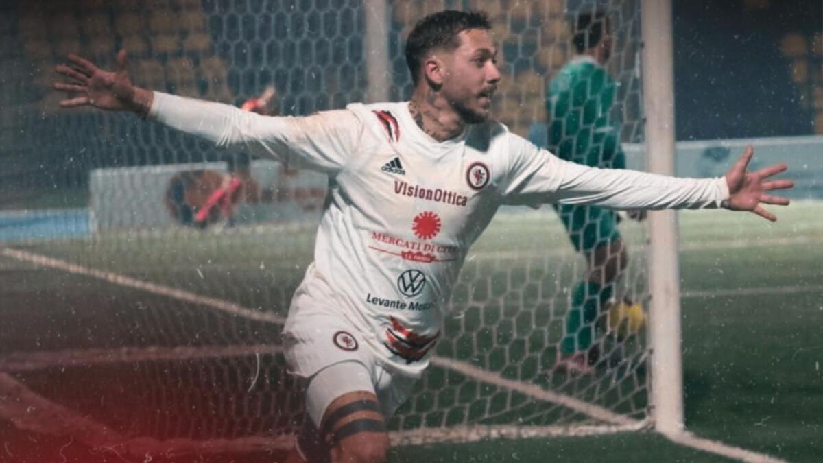 Foggia, Emmausso non basta: Nepi premia il Giugliano - Immagine in evidenza: uno scatto di Giugliano-Foggia (Serie C - girone C 2024/25) - crediti foto: pagina ufficiale Facebook Calcio Foggia 1920