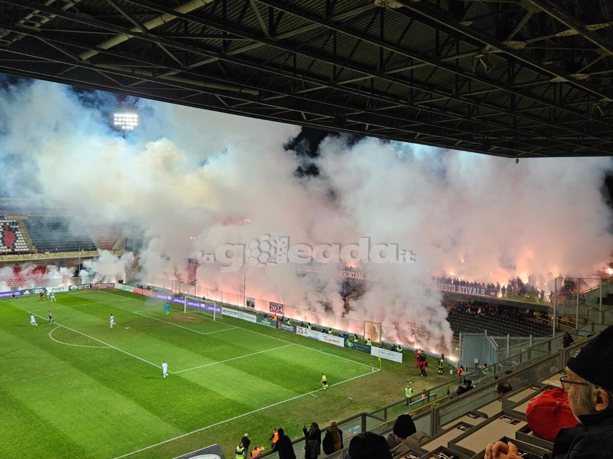 Lo Zaccheria e quel tifo da playoff: carica da sfruttare in campo - Foggia-Altamura. Foto di Mario Mescia per lagoleada.it - riproduzione vietata