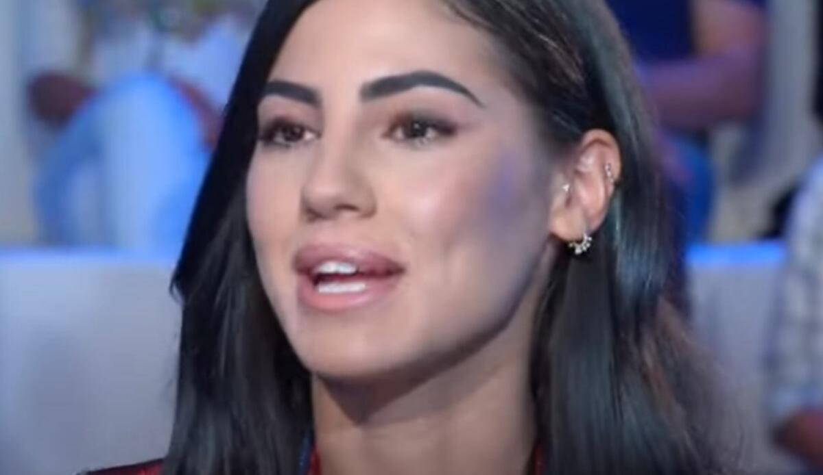Giulia de Lellis: quale sarà il suo ruolo a Sanremo 2025? - Giulia De Lellis (Rai - youtube screenshot) - www.notiziesecche.it