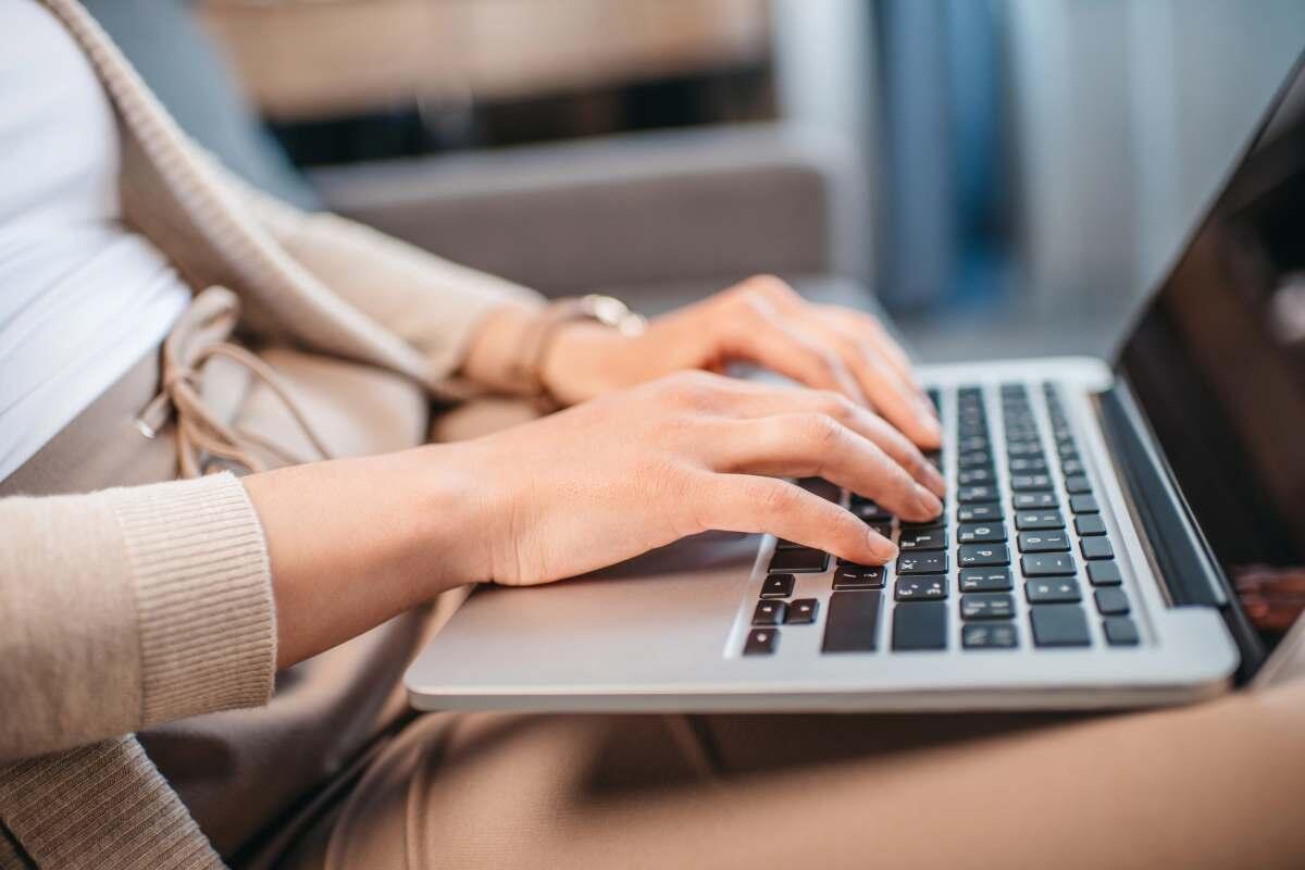 Wifi lento? Ecco dove posizionare il router per una connessione sempre veloce - Avere una connessione stabile (depositphotos.com) - www.findbest.it