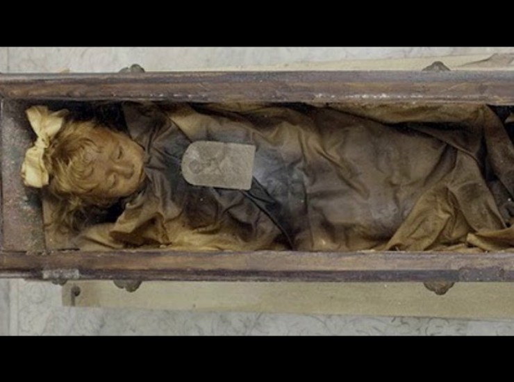 Il mistero della mummia più bella del mondo svelato (YouTube Foto) - www.qrios.it