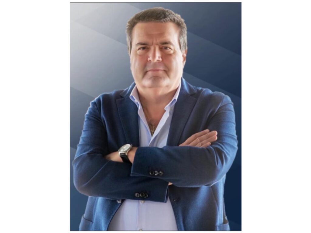 Immagine in evidenza: Francesco De Cosmo (a sx, crediti Federazione Insieme per Cerignola)