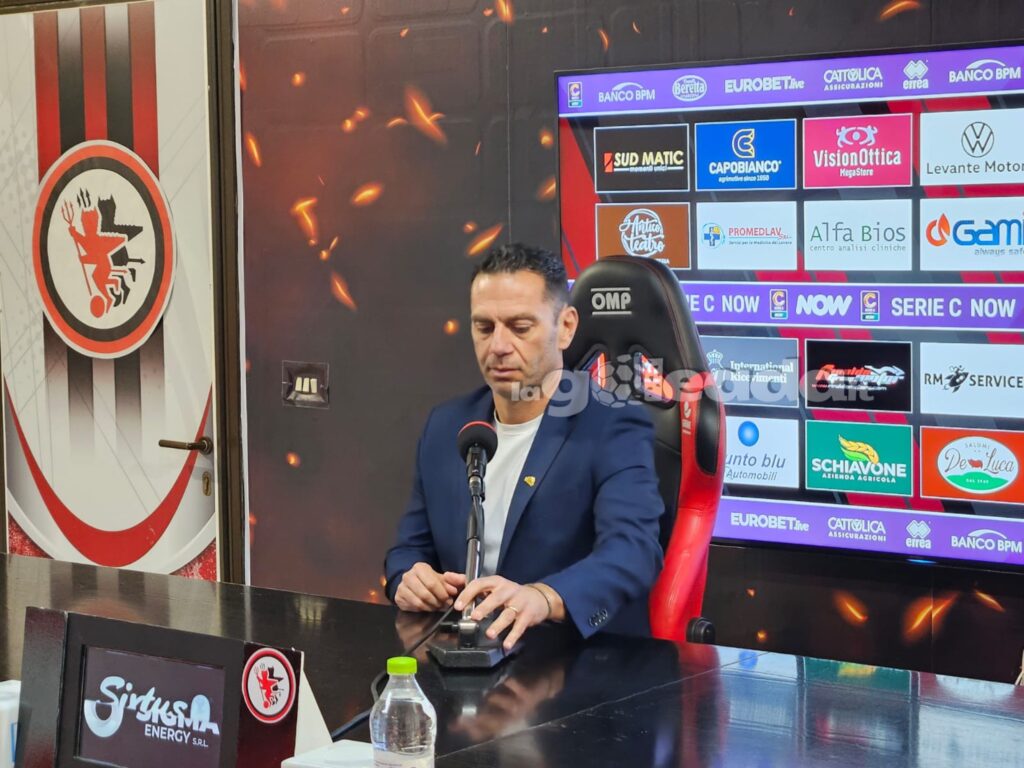 Immagine in evidenza: mister Luciano Zauri - crediti: foto di Mario Mescia/lagoleada.it (RIPRODUZIONE VIETATA)