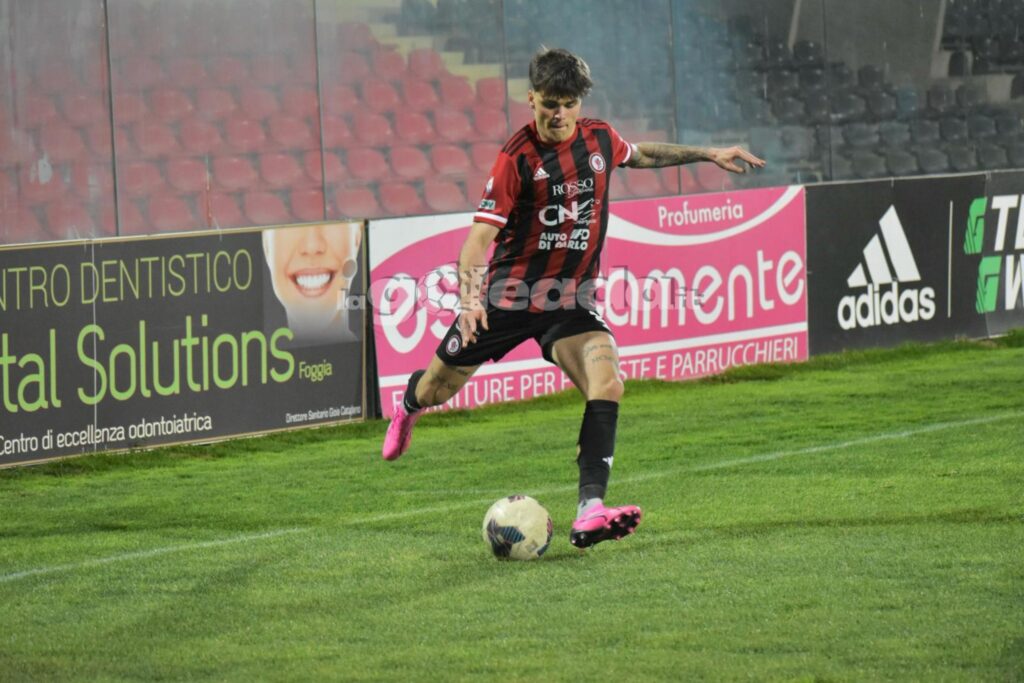 Immagine in evidenza: uno scatto di Foggia-Picerno (Serie C - girone C 2023/24) - crediti: foto di Luigia Spinelli (RIPRODUZIONE VIETATA)