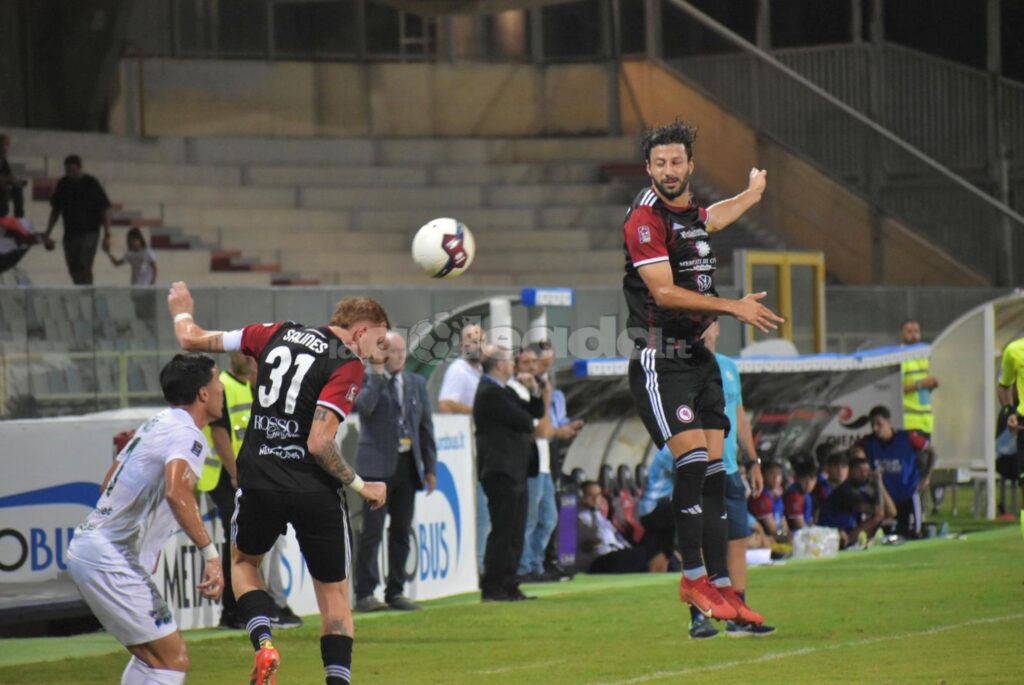 Immagine in evidenza: uno scatto di Foggia-Monopoli (Serie C - girone C 2024/25) - crediti: foto di Luigia Spinelli/lagoleada.it (RIPRODUZIONE VIETATA)