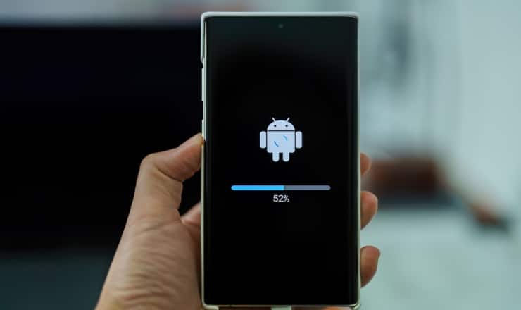 Con questi trucchi il tuo cellulare sarà turbo! (depositphotos.com) - www.findbest.it