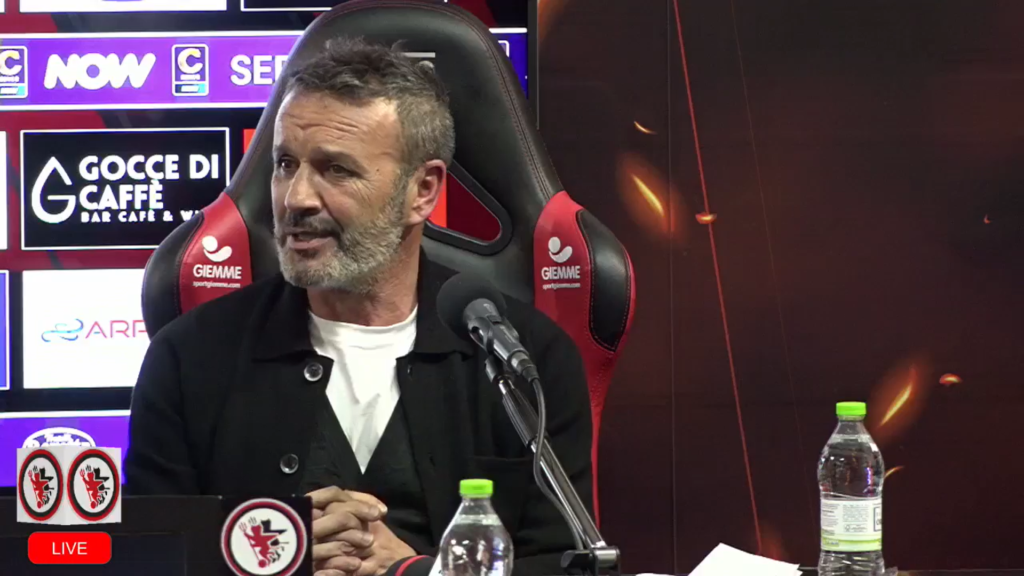 Immagine in evidenza: il DS del Foggia, Luca Leone - crediti foto: pagina ufficiale Facebook Calcio Foggia 1920 (frame da video)