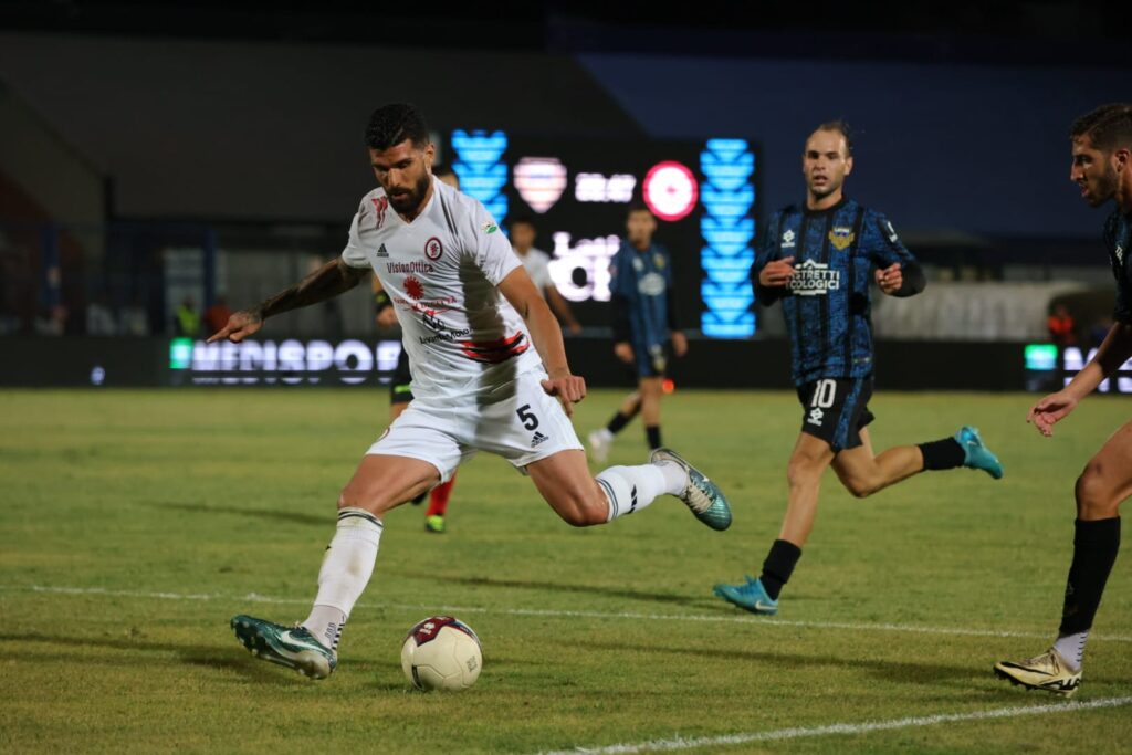 Immagine in evidenza: uno scatto di Latina-Foggia (Serie C - girone C 2024/25) - crediti: foto di Federico Antonellis/Calcio Foggia 1920